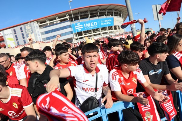 Las imágenes del derbi y los aficionados del Real Murcia y FC Cartagena