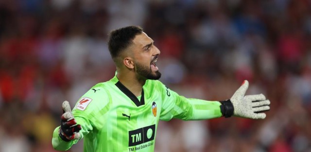 El Liverpool presiona, el Bournemouth se impacienta y Lim guarda silencio
