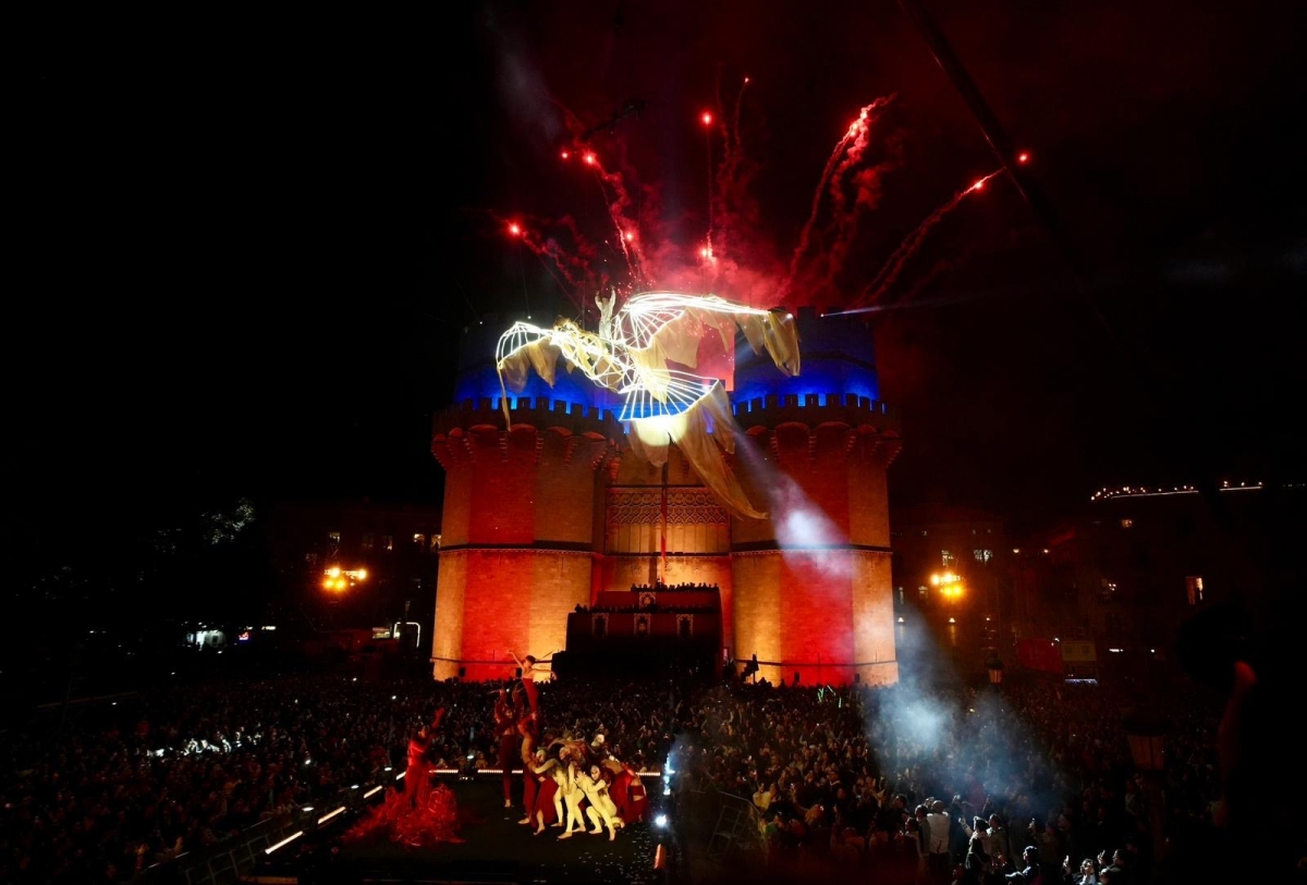 Una 'Crida' de “esperanza” llama a abrir València al mundo con las Fallas 2026: 