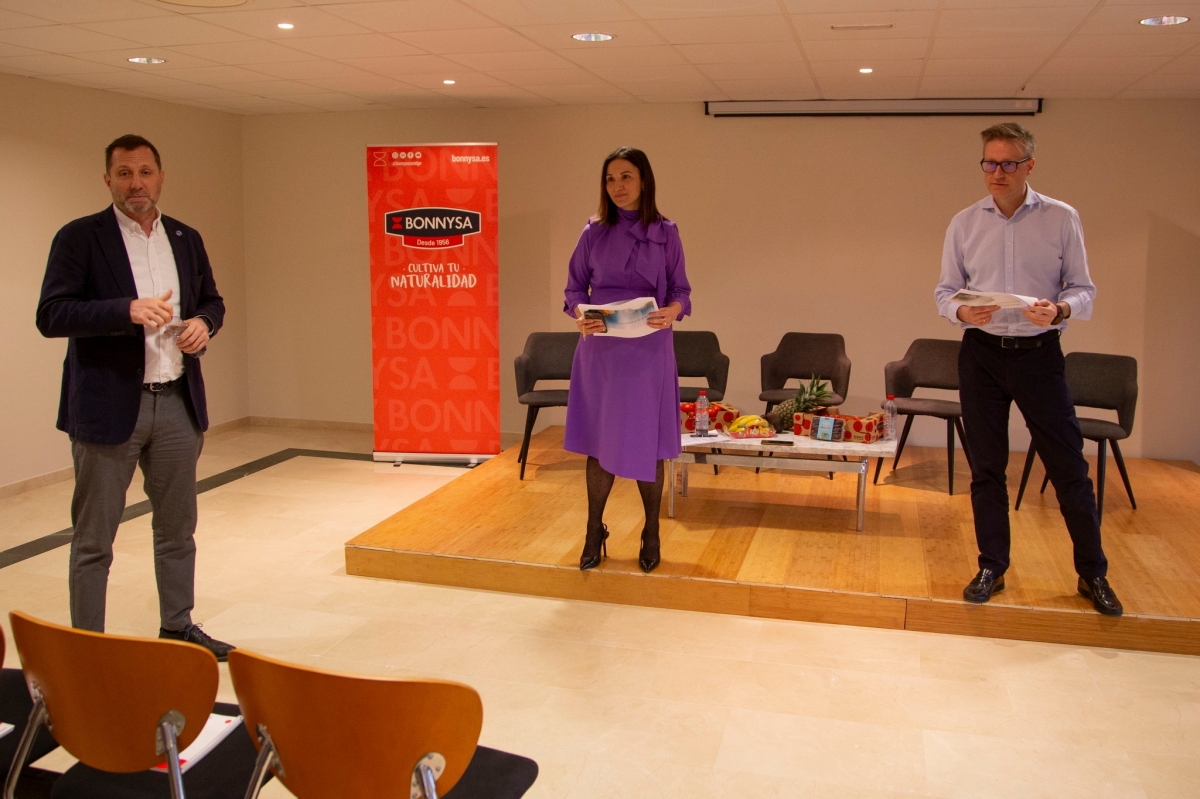 El Club de las Buenas Decisiones de la UA reúne en Bonnysa a referentes empresariales para analizar los desafíos de la empresa familiar