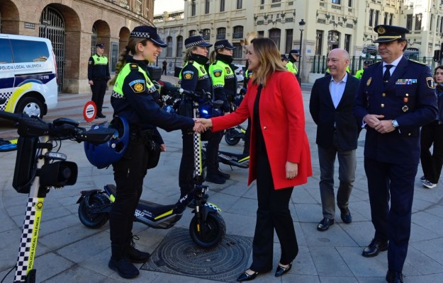 València estrena unidad policial en patinete eléctrico para garantizar la seguridad vial