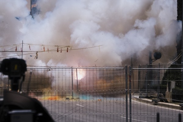Más de 300 disparos de 100 comisiones llevarán la pirotecnia estas Fallas a todos los barrios de la ciudad