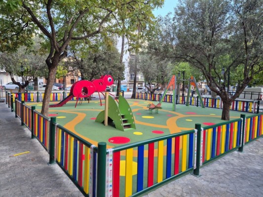 Paterna invierte cerca de 50.000 euros en la renovación del parque infantil del Gran Teatre