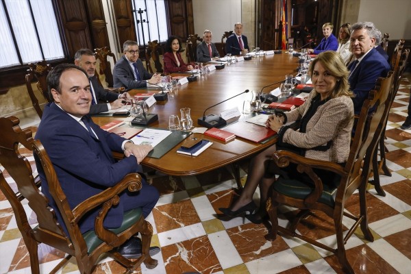 Pérez Llorca sigue con su particular 'revolución' por goteo en el segundo escalón del Consell
