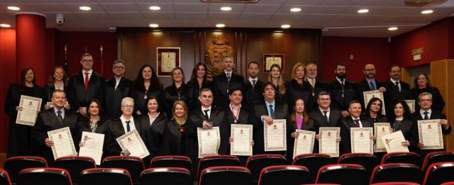 La abogacía de Murcia premia la trayectoria de los letrados de más 25 años de ejercicio con las Medallas de Plata
