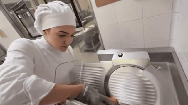 La murciana Ana González Carrillo, del IES La Flota, llega a la final del premio 'Promesas de la alta cocina' de Le Cordon Bleu