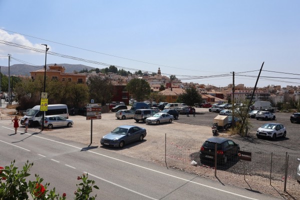 El Ayuntamiento de Finestrat aumenta en 200 plazas el aparcamiento 'El Salt'