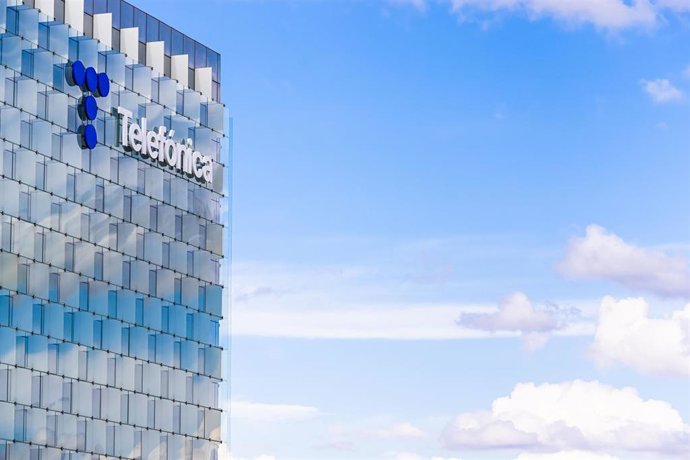 Telefónica pierde 4.318 millones en 2025 por ERE y Latinoamérica, pero eleva un 1,5% los ingresos