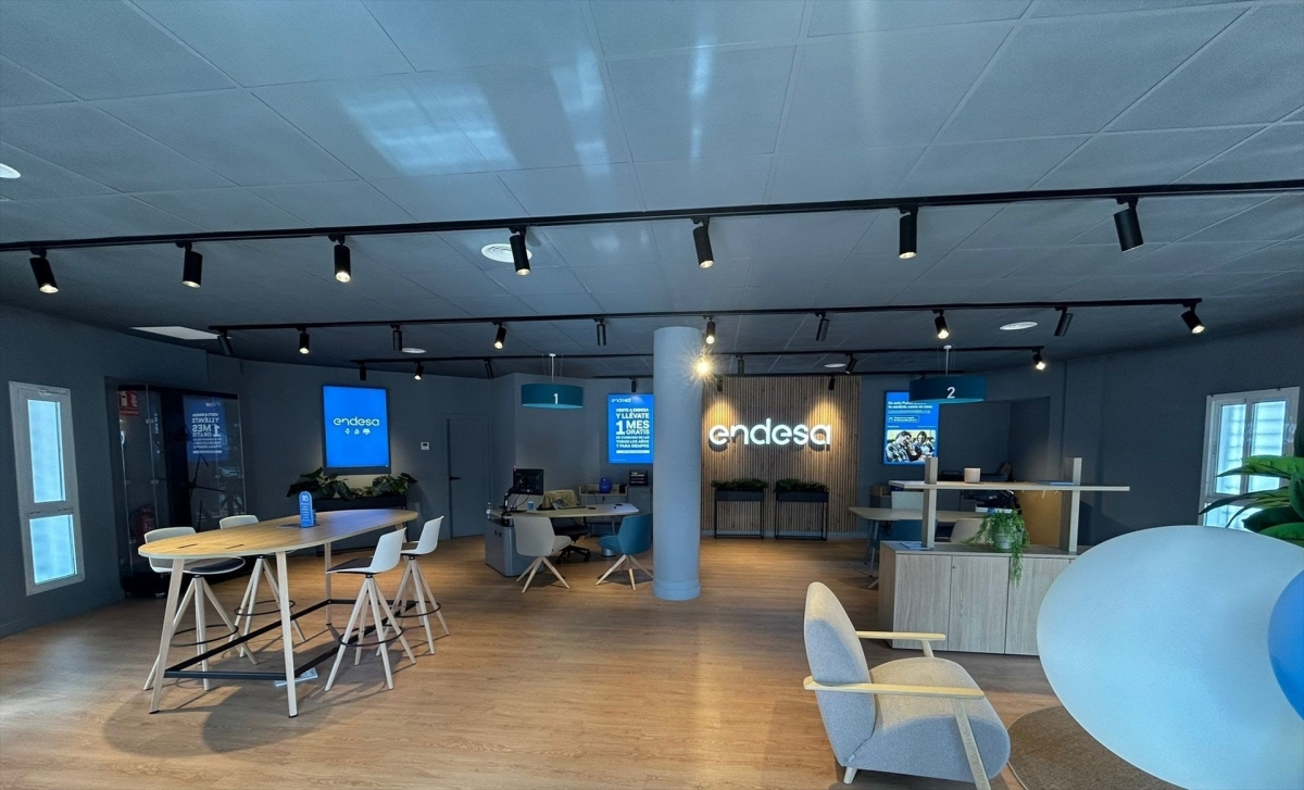 Endesa eleva un 16% sus ganancias en 2025, hasta 2.198 millones, y pulveriza objetivos