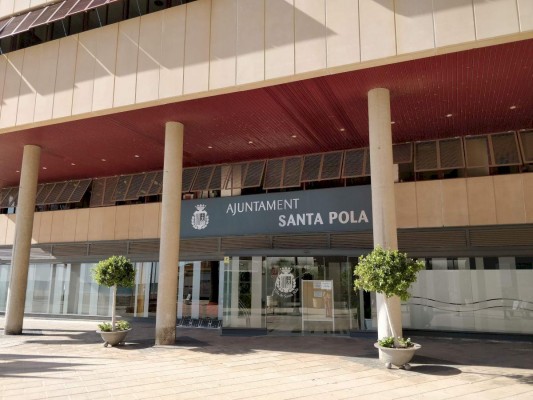 El PSOE de Santa Pola denuncia el impago de horas extra a trabajadores del Ayuntamiento 