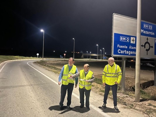 La Comunidad renueva las luces en los enlaces de la autovía de Alhama para mejorar la visibilidad