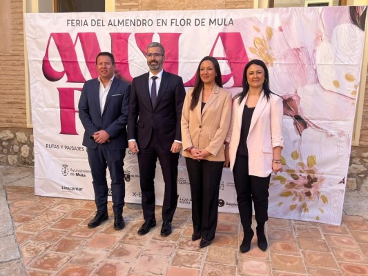 La floración del almendro de los campos de Mula ya es la primera de Europa