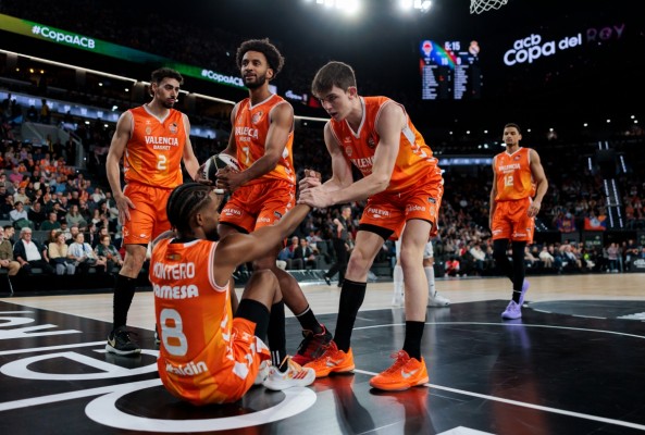 Valencia Basket encara los diez partidos finales en la Euroliga con un valioso 'colchón' para pasar de ronda