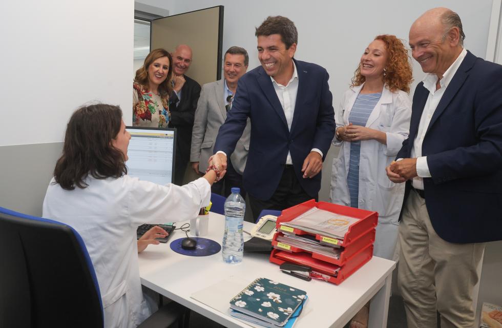 Mazón afirma que las obras en infraestructuras sanitarias por valor de 100 millones acabarán antes de fin de año