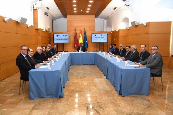La industria alimentaria de la Región lamenta dificultades en materia energética, suelo industrial e infraestructuras de comunicación