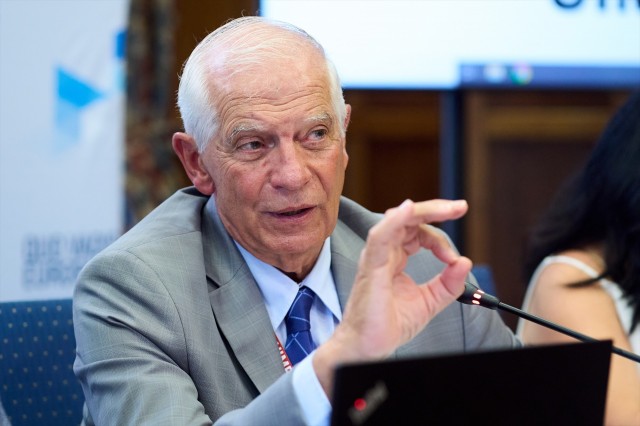 Expertos debaten sobre guerras y elecciones en el marco de la UE en el curso de Borrell: 
