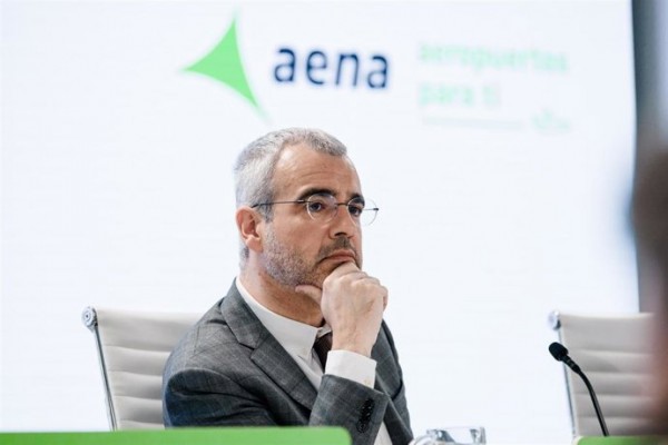 Aena gana 2.136,7 millones de euros en 2025, un 10,3% más, y eleva el dividendo un 11,7%