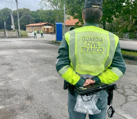 DGT inicia una campaña de control de alcohol y drogas