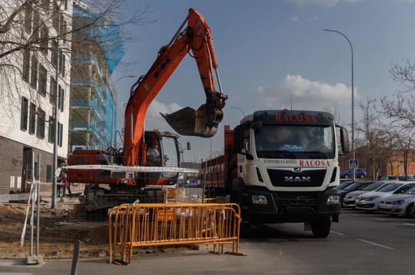 Los contratos de trabajo en la construcción aumentan en la Región un 6,4% en el último año