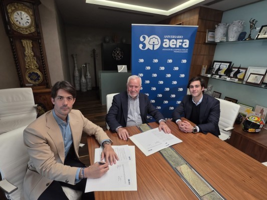 La empresa familiar alicantina refuerza su red de colaboración con la incorporación de Crescenta