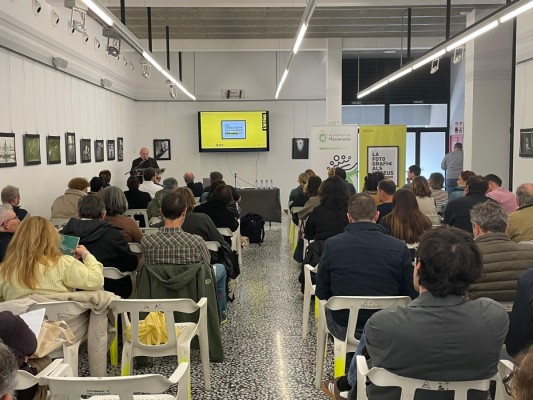 Los museos valencianos aprenden a gestionar las colecciones fotográficas