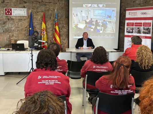La Diputación forma a 20 alumnos-trabajadores a través de sus talleres de empleo en Lucena y Benassal
