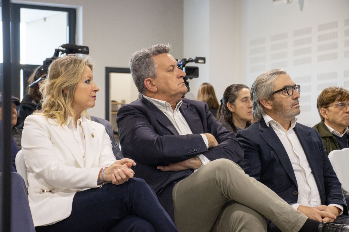 Paqui Bartual y Vicente Martínez Mus, en la presentación del estudio de la plataforma de viabilidad.