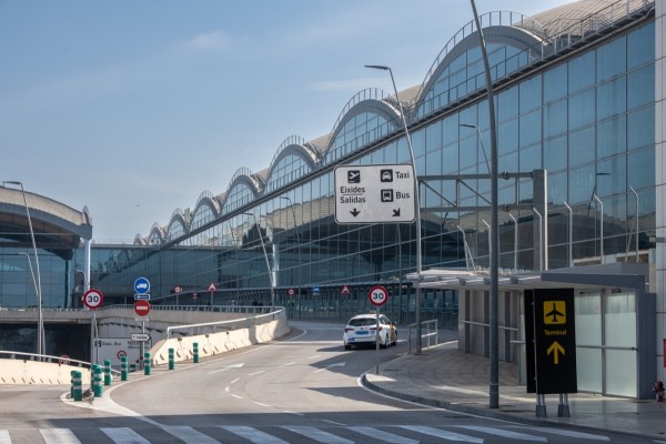 Aena inyectará 453 millones iniciales hasta 2031 para abordar la ampliación del Miguel Hernández 