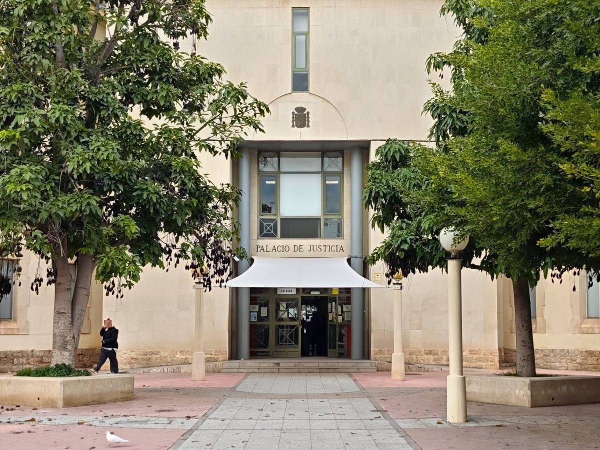 Una jueza absuelve a los acusados de amañar partidos del Eldense para apuestas al 