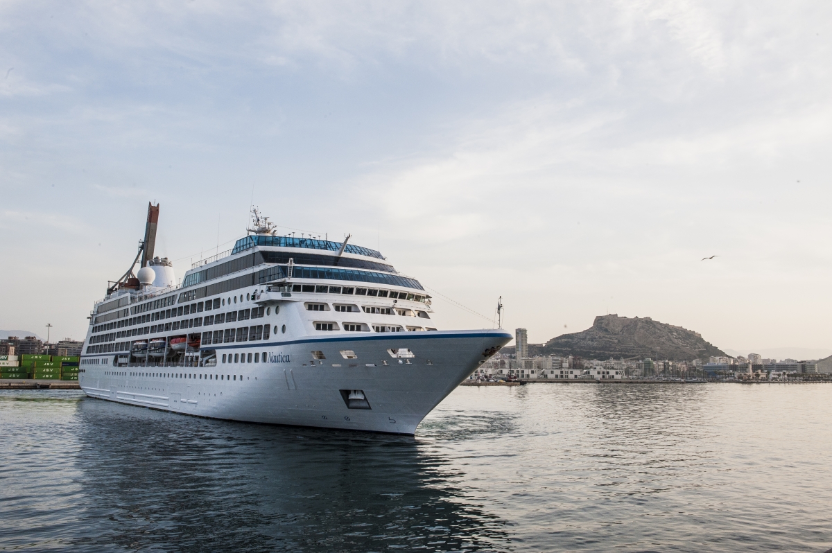 El Puerto abre la temporada de cruceros con Carnival en un año de récord con 112 escalas