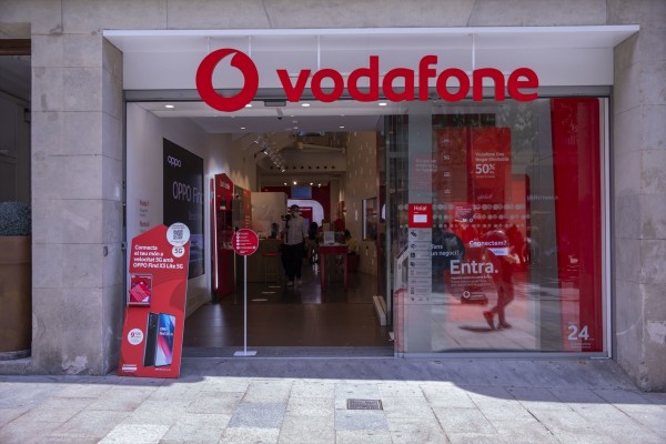 Vodafone España factura 923 millones en su tercer trimestre fiscal, un 3,1% más
