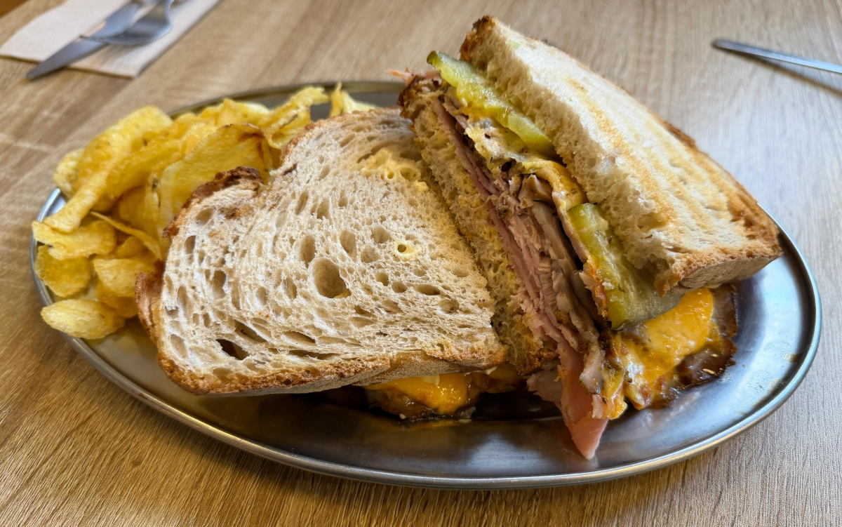 Cubanito en Navel Café