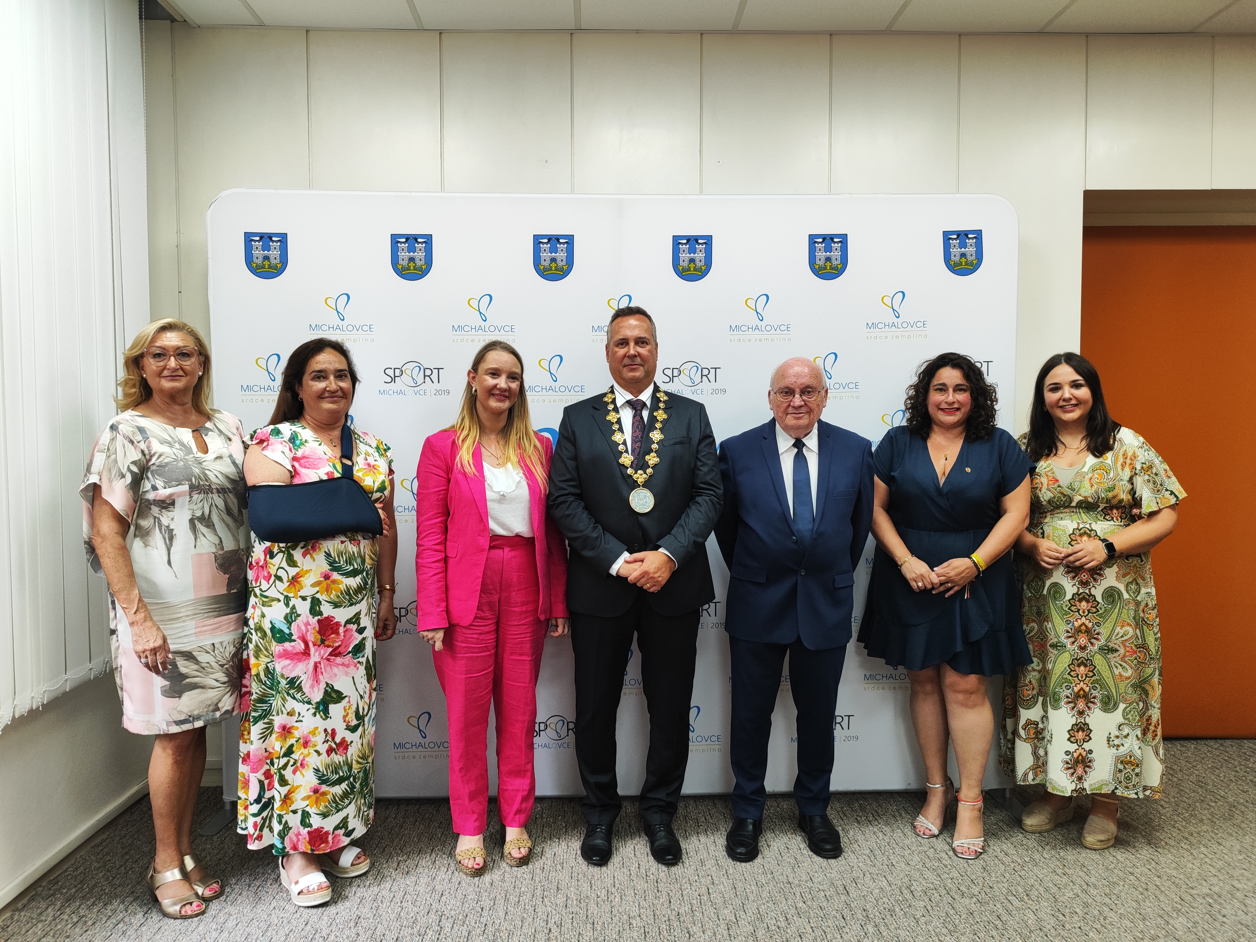 Els ajuntaments de Vila-real i Michalovce amplien els intercanvis educatius i culturals
