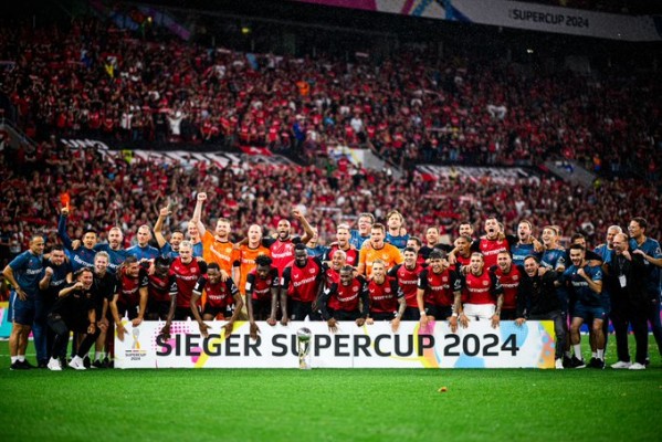 El Bayer Leverkusen sigue su épico modo campeón con la Supercopa