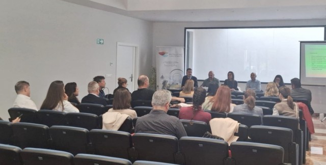 La Ruta del Vino de Alicante celebra su Asamblea General en el Hort del Gat de Elche
