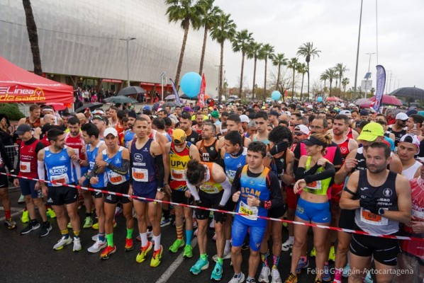 La Media Maratón de Cartagena del domingo afectará a más de una veintena de vías del centro y el puerto