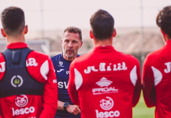El nuevo Murcia de Curro Torres va a Villarreal a ganar y con 