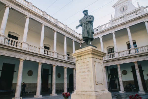 Más universidad para la sociedad