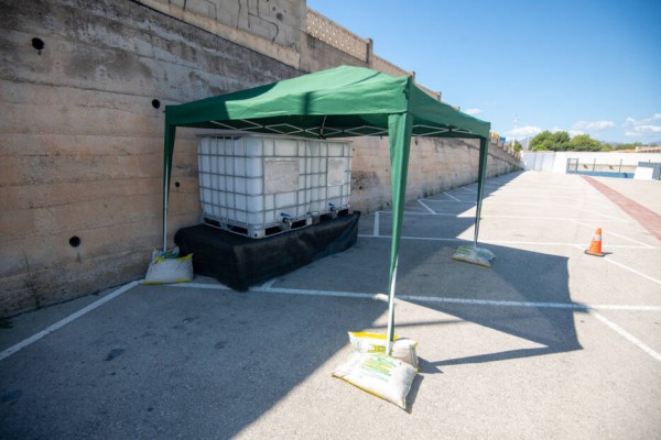 Teulada amplía el servicio de reparto de agua potable en los mercadillos municipales