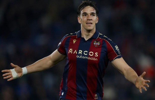 Las notas del Levante UD 2-0 Alavés: Espí se viste de héroe