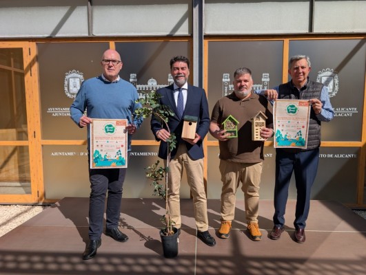 Alicante refuerza su bosque mediterráneo con la 'Reforestación de Primavera' en el Monte Orgegia