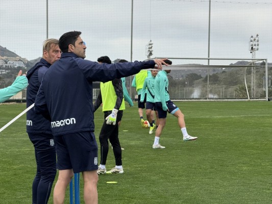 El Efesé, tras tres triunfos, recibe al líder Sabadell queriendo 