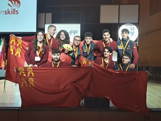Los alumnos murcianos triunfan en las olimpiadas de FP 'SpainSkills' y hacen historia con 12 medallas