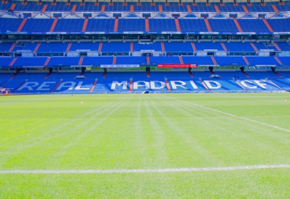 La UEFA sitúa a tres clubes de LaLiga entre los principales actores económicos de Europa