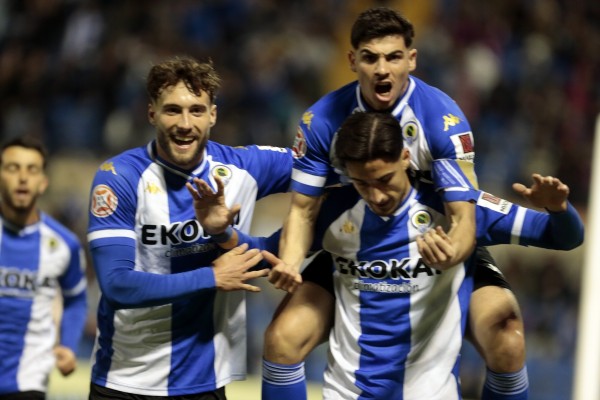 El Hércules busca engancharse definitivamente a la promoción de ascenso en Alcorcón