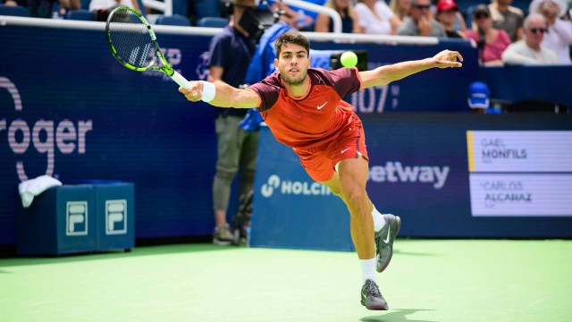Alcaraz enlaza por segunda vez derrotas en una final y en su estreno en el siguiente torneo