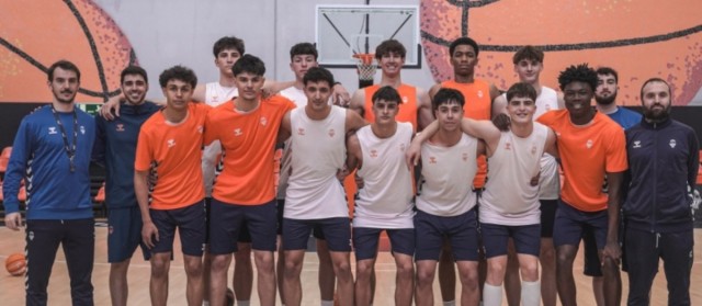 El Valencia asume que su equipo júnior no saldrá este domingo de Abu Dabi
