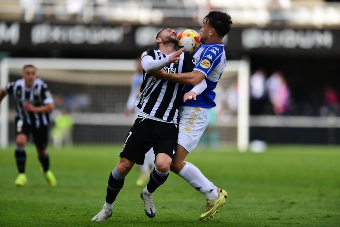 El Efesé empata sin goles ante el líder y sigue sumando aunque a menor ritmo