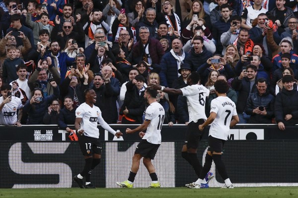 Ramazani aleja al Valencia CF del descenso