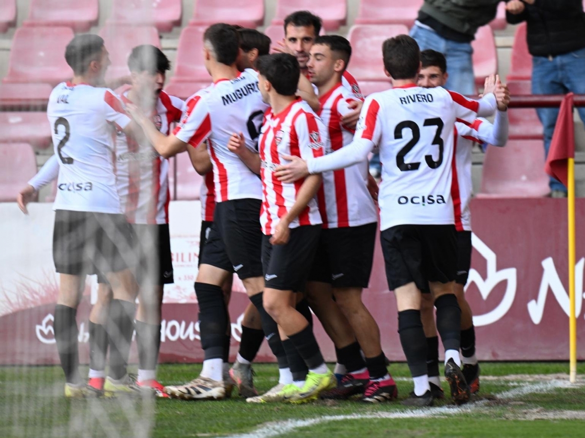Cedidos Valencia CF: Isma Santana disfruta en la goleada del Logroñés